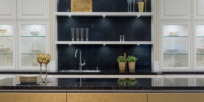 Eine Küche mit vielen schönen Details, gelungen kombiniert und in Szene gesetzt, passt zum Hygge-Einrichtungsstil.